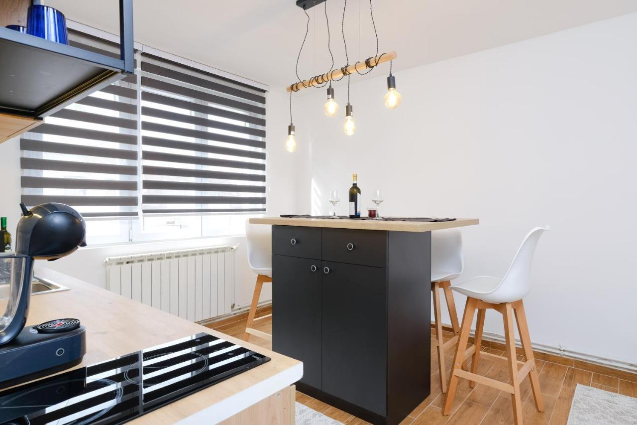 Mak Apartment - Free Parking - Balcony SJJ Esterno foto