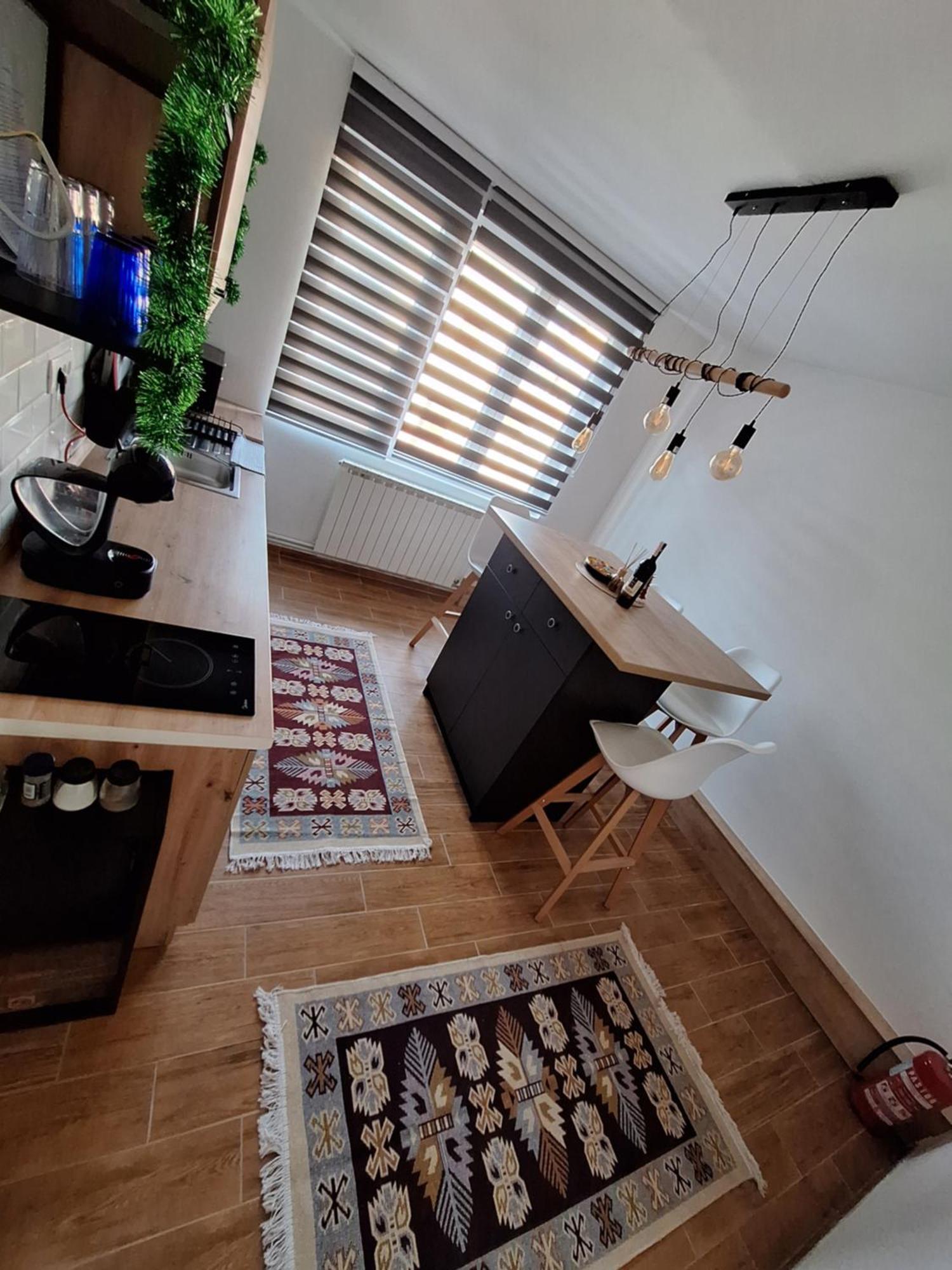 Mak Apartment - Free Parking - Balcony SJJ Esterno foto